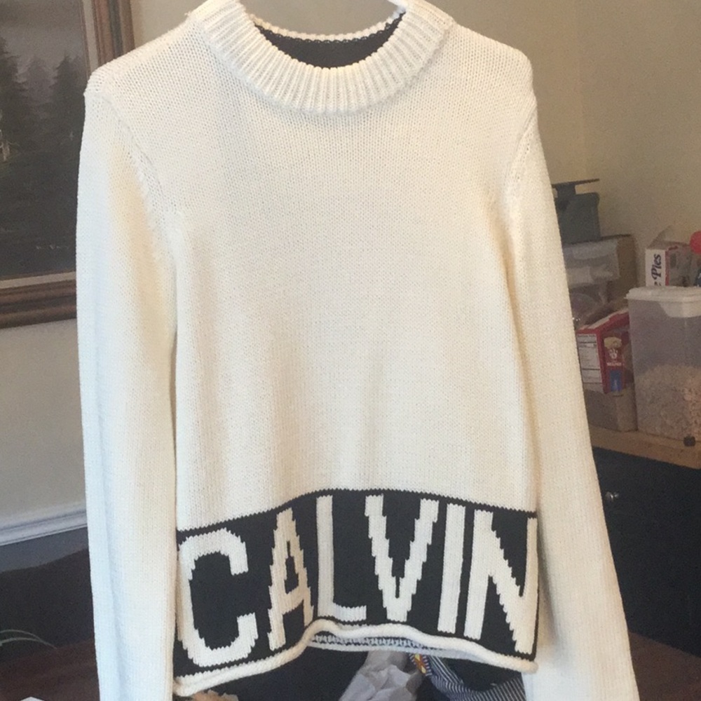Heavy knitted Calvin Kline Sweater!!🧶🧵
